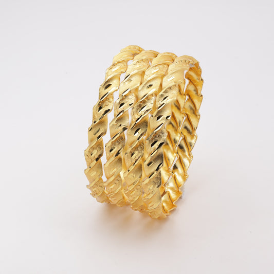 GOLDEN SWIRL BANGLE